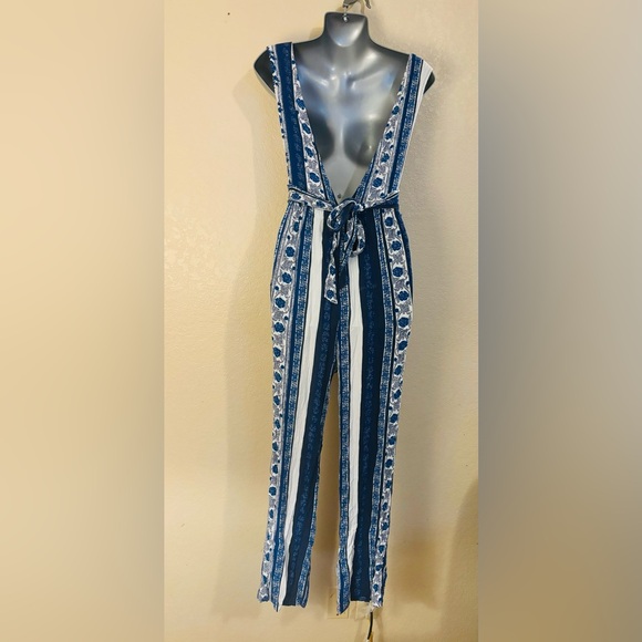 Free People All Shook Up Blue White Jumpsuit Deep V Neck Open Back Boho Size 4 - Picture 6 of 8